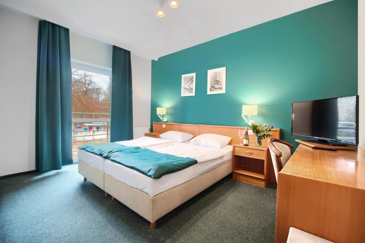 Taaakaryba Hotel Колобжег Екстериор снимка