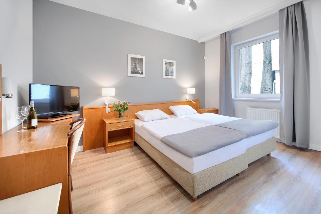 Taaakaryba Hotel Колобжег Екстериор снимка